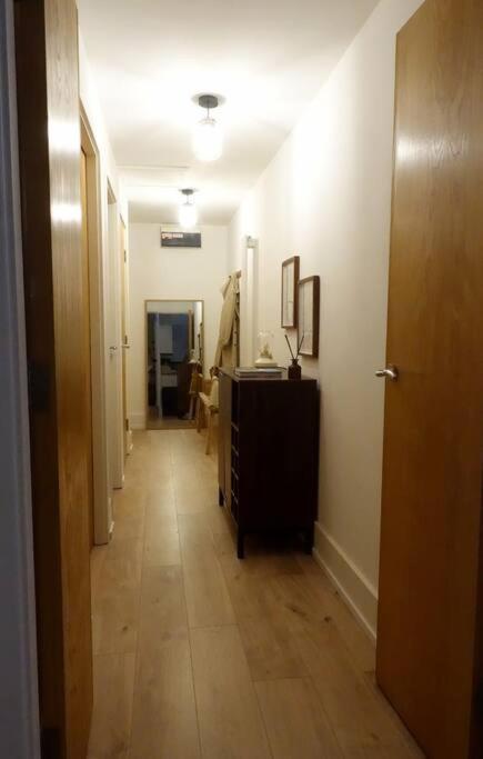 Stylish City-Centre Apartment With Balcony Liverpool Eksteriør billede