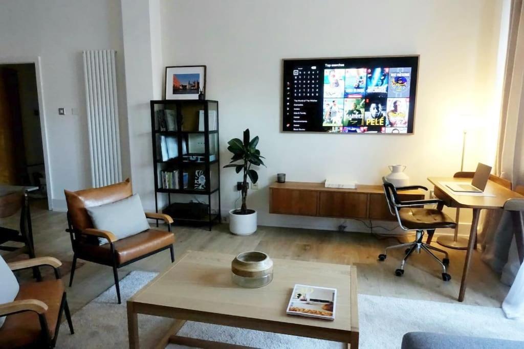 Stylish City-Centre Apartment With Balcony Liverpool Eksteriør billede