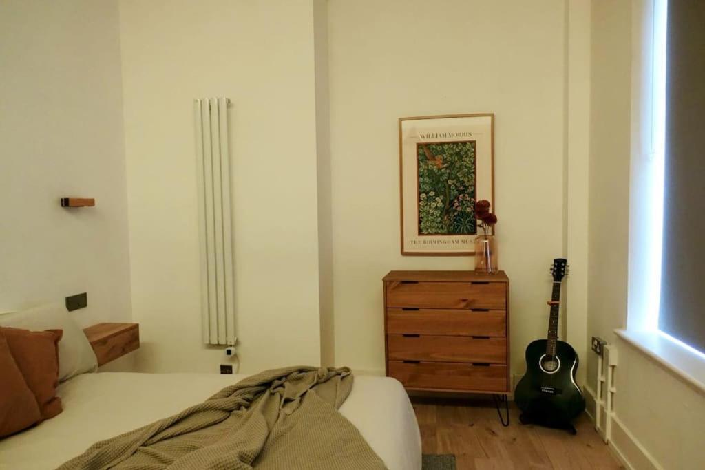 Stylish City-Centre Apartment With Balcony Liverpool Eksteriør billede