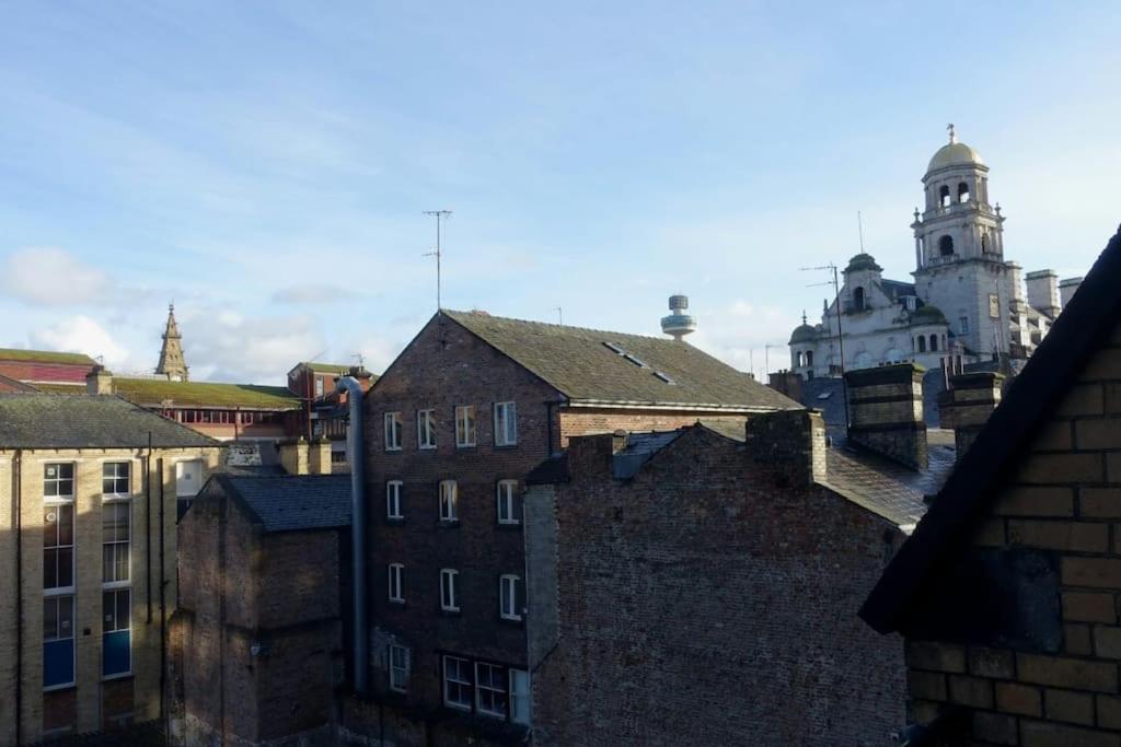 Stylish City-Centre Apartment With Balcony Liverpool Eksteriør billede